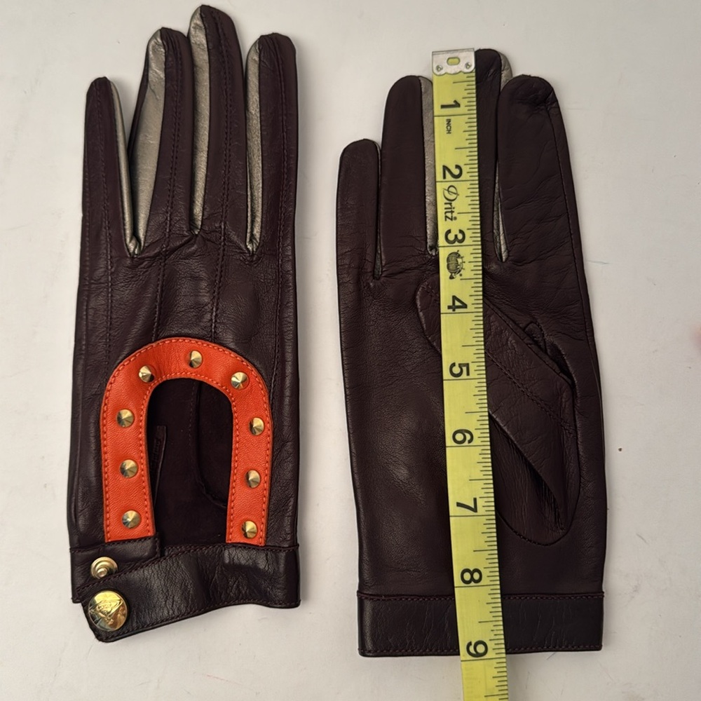 VIVIENNE WESTWOOD
BRAND NEW VINTAGE GLOVES ORANGE/BROWN/SILVER LEATHER WSTUDS M - Picture 13 of 17